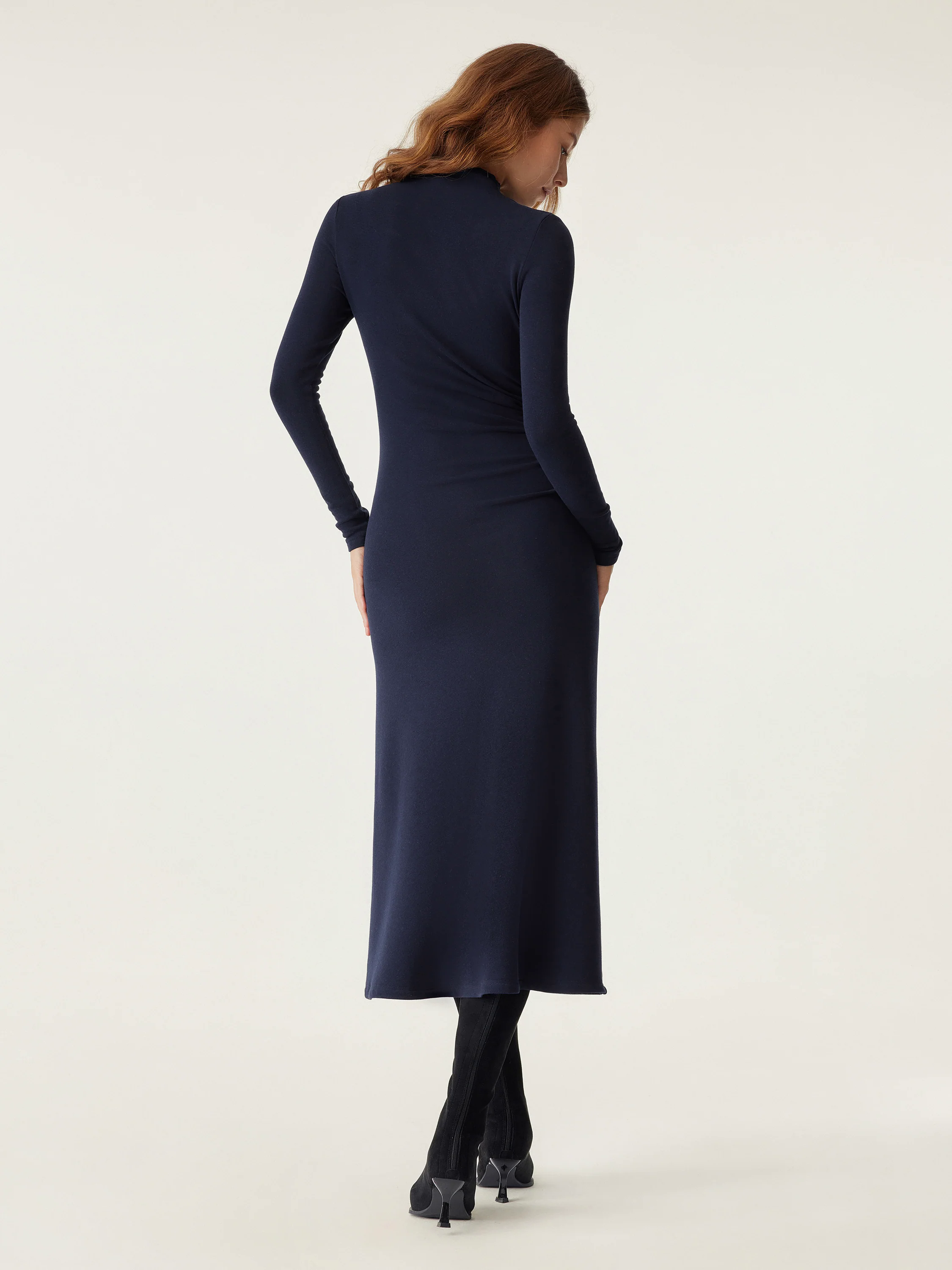 Heat-Tech Long Sleeves Mockneck Tucks Midi Dress Heat-Tech Long Sleeves Mockneck Tucks Midi Dress