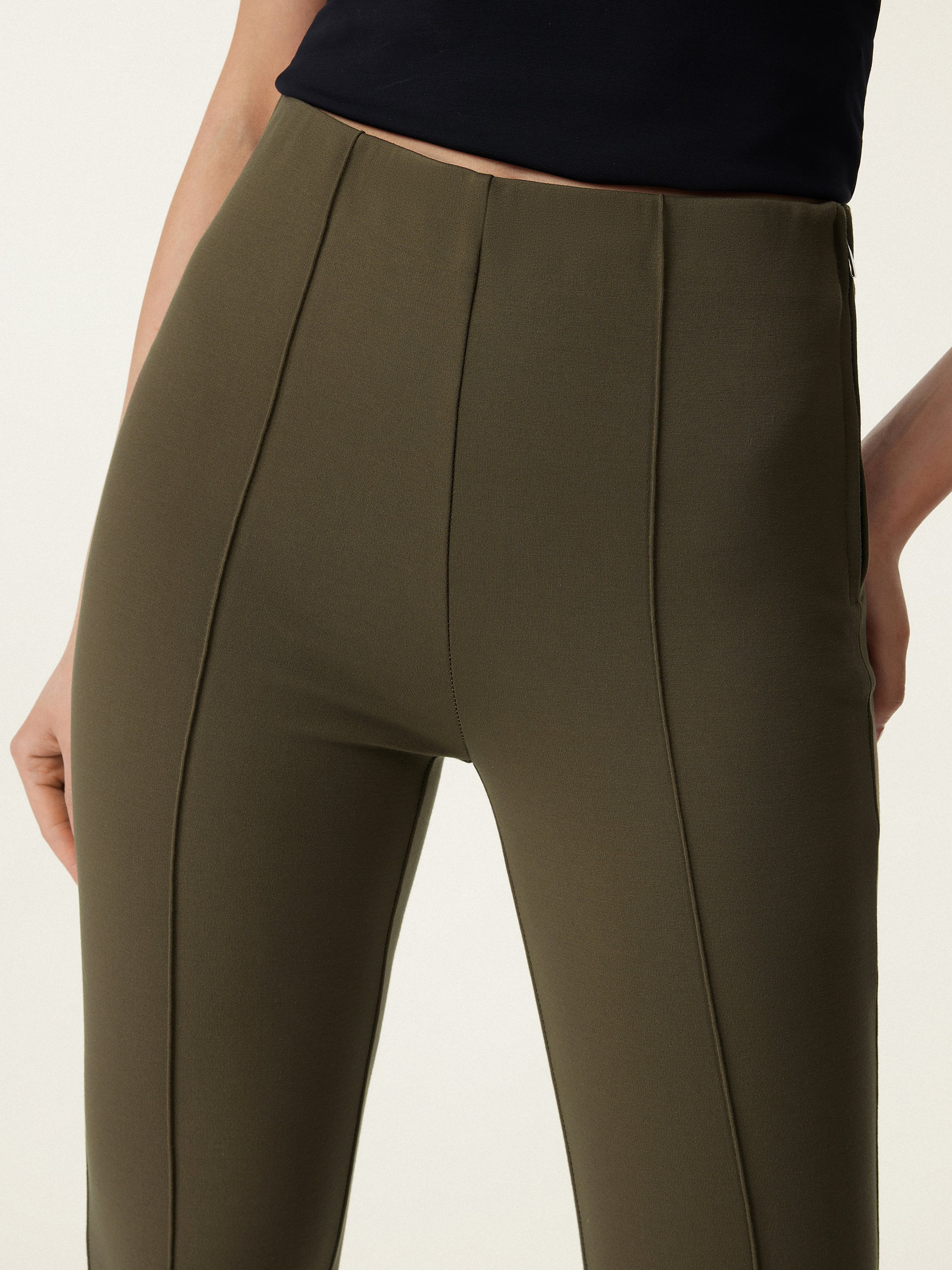High Rise Pull-on Ankled Skinny Pant High Rise Pull-on Ankled Skinny Pant