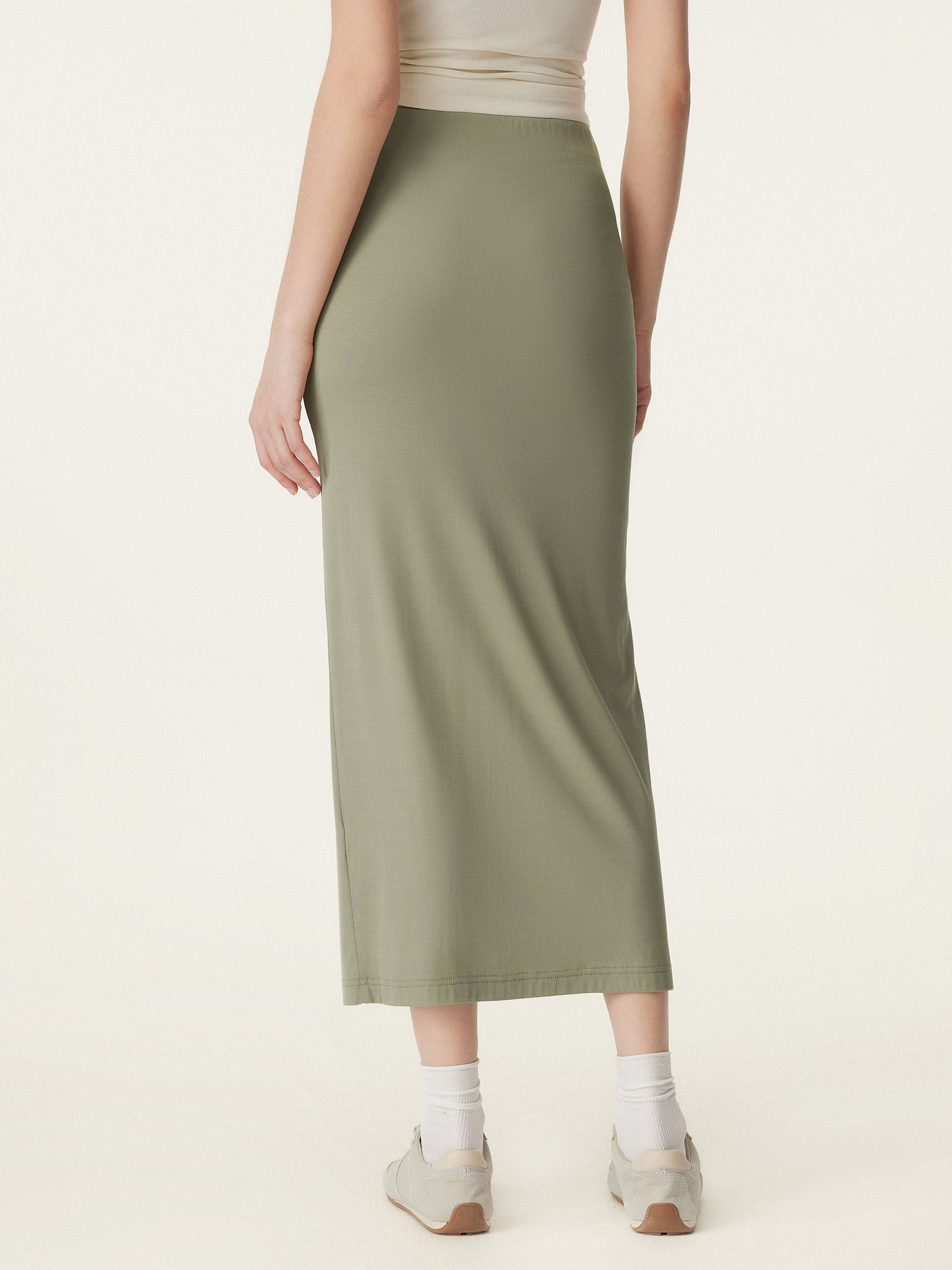 2Pcs Set Mockneck Brami Tank & Column Maxi Skirt 2Pcs Set Mockneck Brami Tank & Column Maxi Skirt