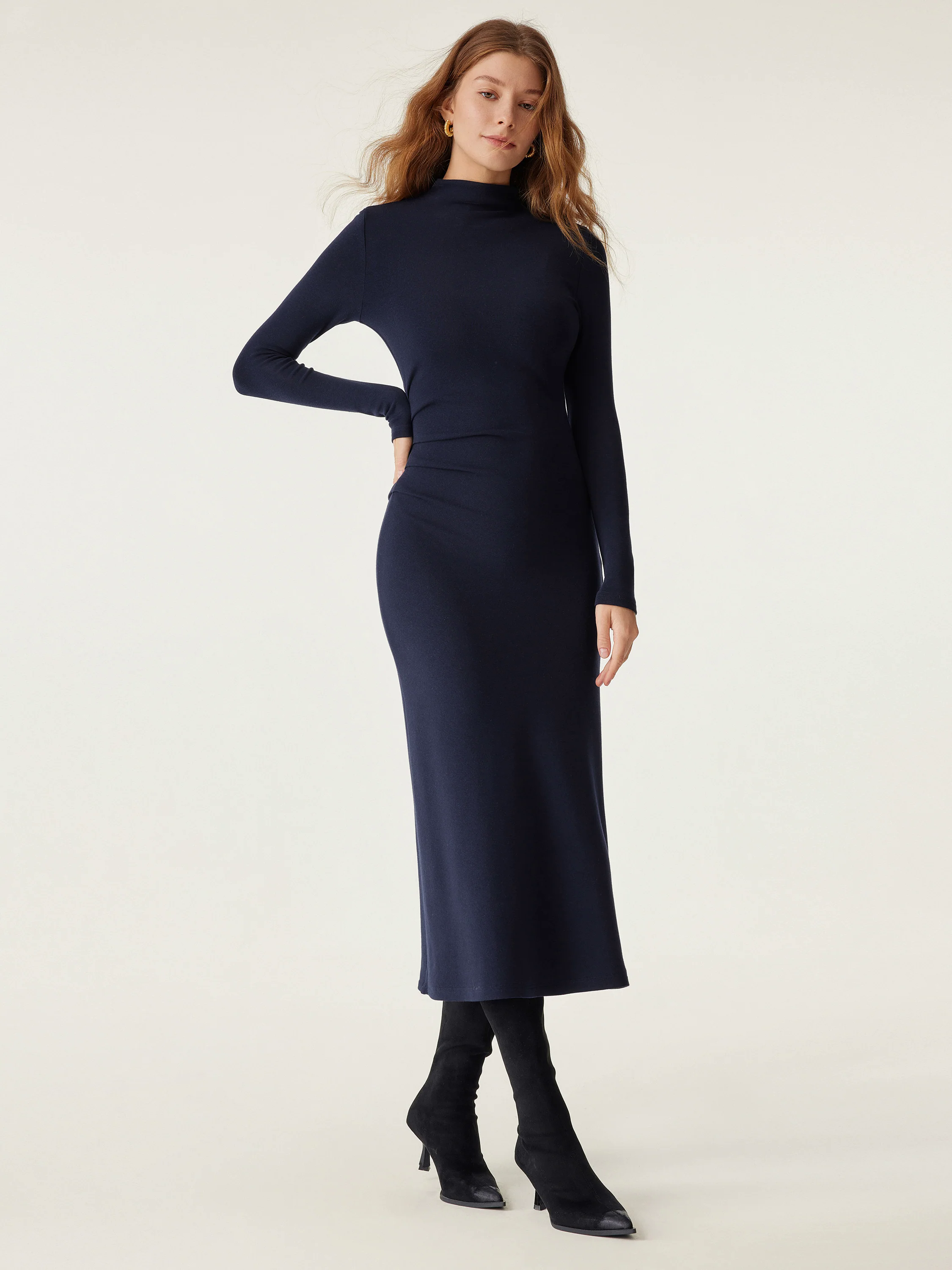 Heat-Tech Long Sleeves Mockneck Tucks Midi Dress Heat-Tech Long Sleeves Mockneck Tucks Midi Dress
