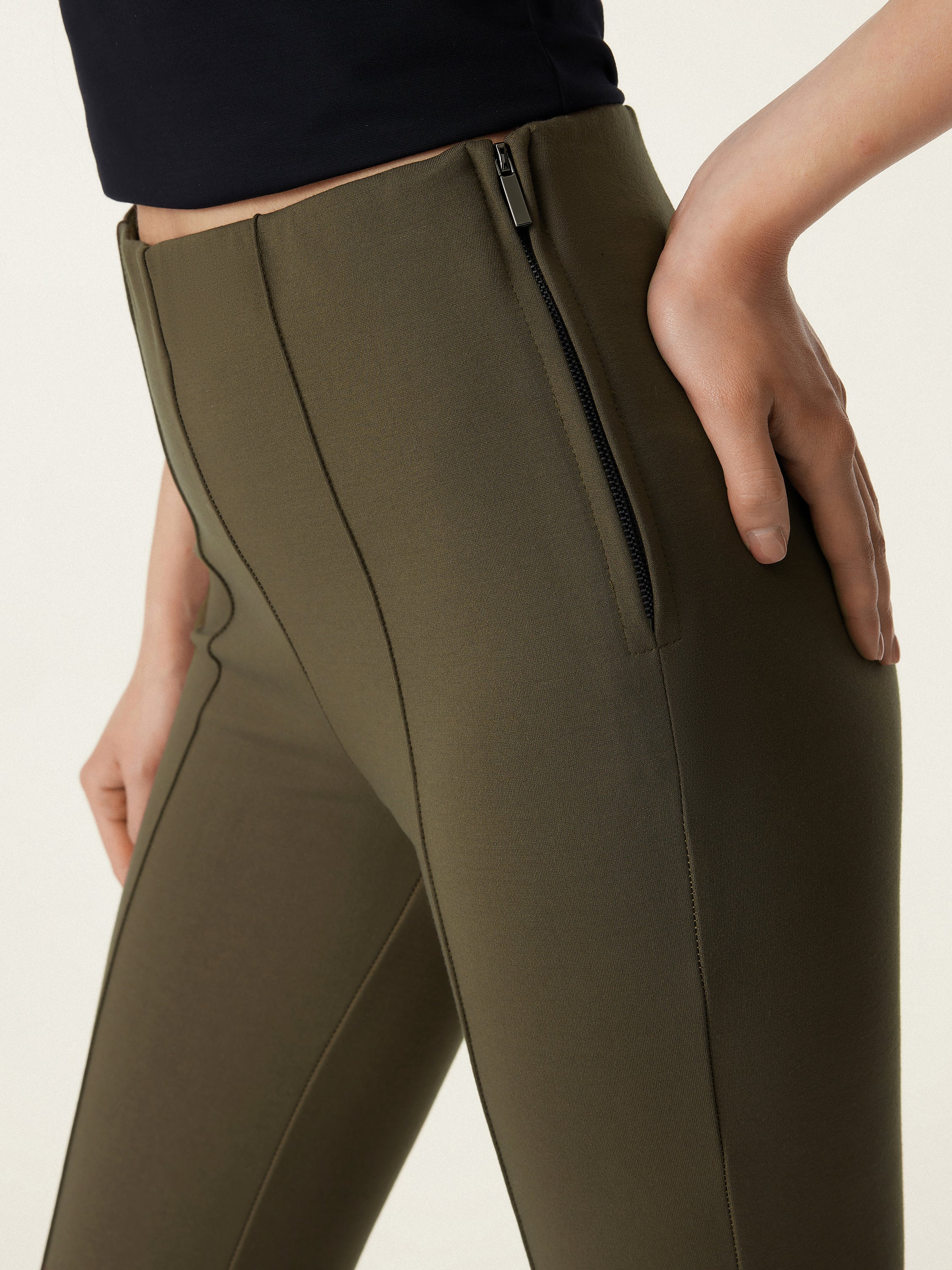 High Rise Pull-on Ankled Skinny Pant High Rise Pull-on Ankled Skinny Pant