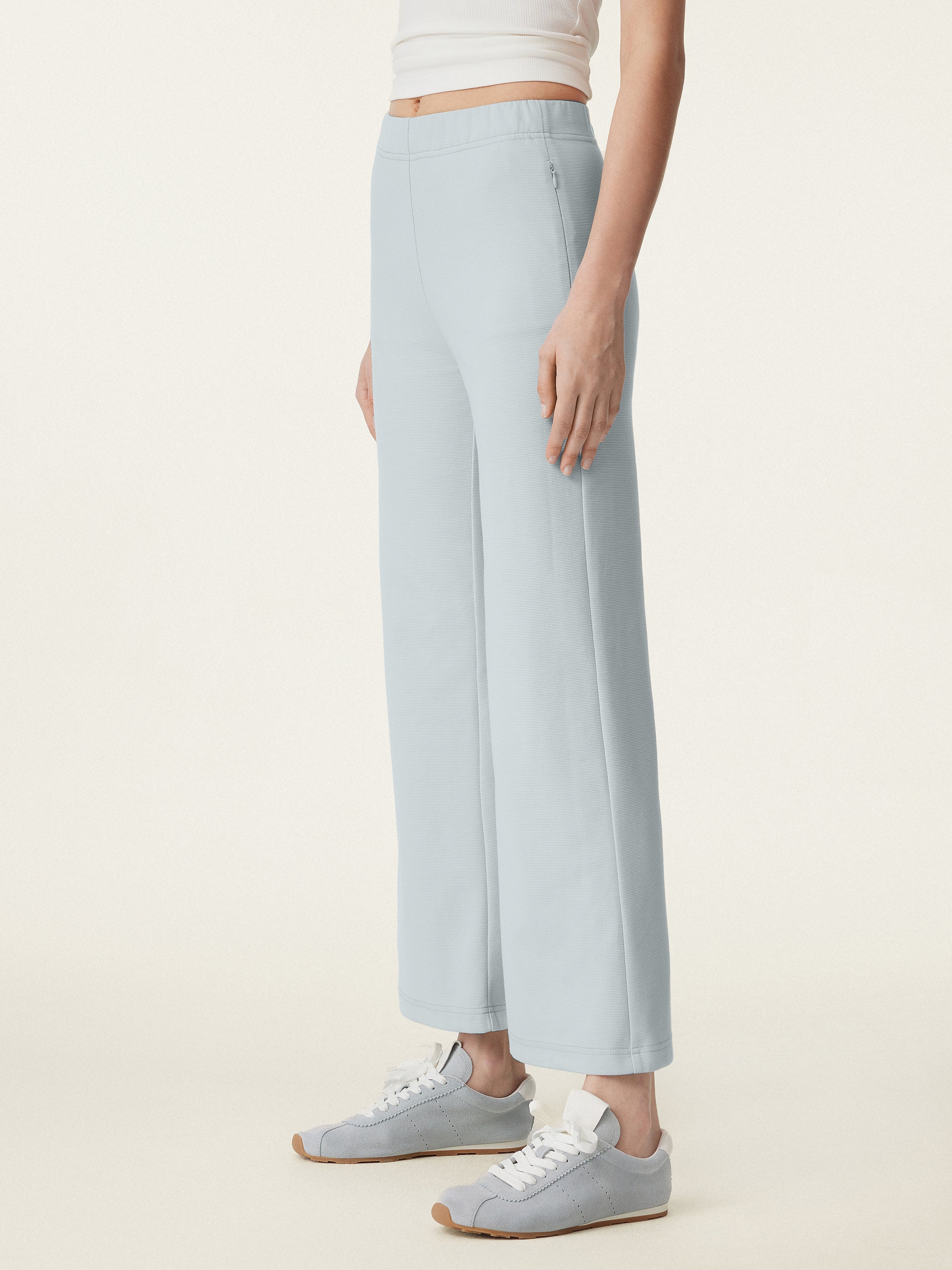 Mid Rise Cropped Flare Pants with Pockets Mid Rise Cropped Flare Pants with Pockets